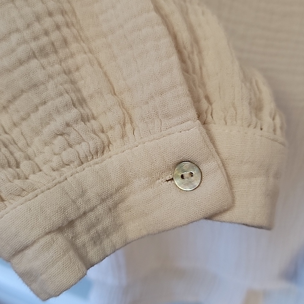 Lightweight flowy puff sleeve button front shirt-Sweet Genesis - Picture 8 of 10